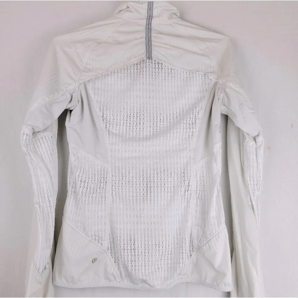 🤍LULULEMON🤍 Run Nada Windbreaker Grayish-white.. Size 6. - Picture 5 of 11